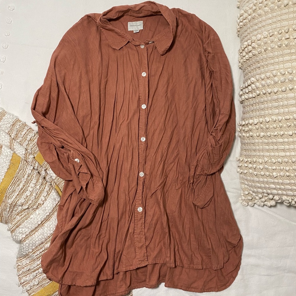 American Eagle Button Down